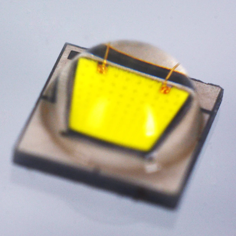 1pc CR-L2 6W High Power LED lamp Light Highlight LED Emitter Chip Bulb for 14mm PCB SMD lamp bead Free shiping
1pc CR-L2 6W High Power LED lamp Light Highlight LED Emitter Chip Bulb for 14mm PCB SMD lamp bead Free shiping