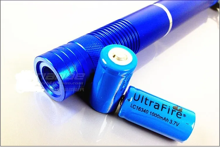 AAA Most Powerful Military 450nm 500w 500000m Blue laser pointer Flashlight Light Burning match black/Burn Cigarettes Hunting
AAA Most Powerful Military 450nm 500w 500000m Blue laser pointer Flashlight Light Burning match black/Burn Cigarettes Hunting