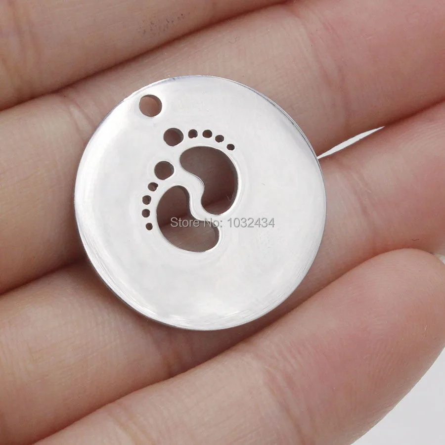100 pcs/lot Good Stainless Steel Double Mirror Hollow Baby Foot Round Pendant Charms Pendants Handmade DIY Jewelry Making
100 pcs/lot Good Stainless Steel Double Mirror Hollow Baby Foot Round Pendant Charms Pendants Handmade DIY Jewelry Making