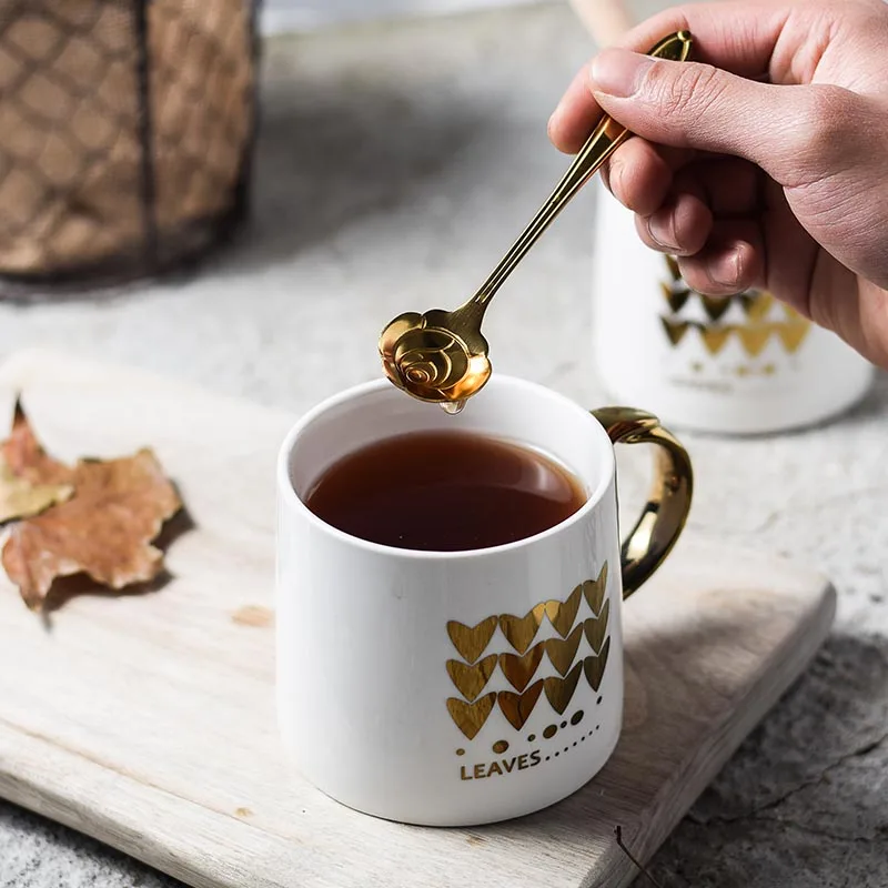 300ml Ceramic Coffee Mugs with Lid Breakfast Milk Coffee Cup with Gold Handle Mugs Cups Gifts
300ml Ceramic Coffee Mugs with Lid Breakfast Milk Coffee Cup with Gold Handle Mugs Cups Gifts