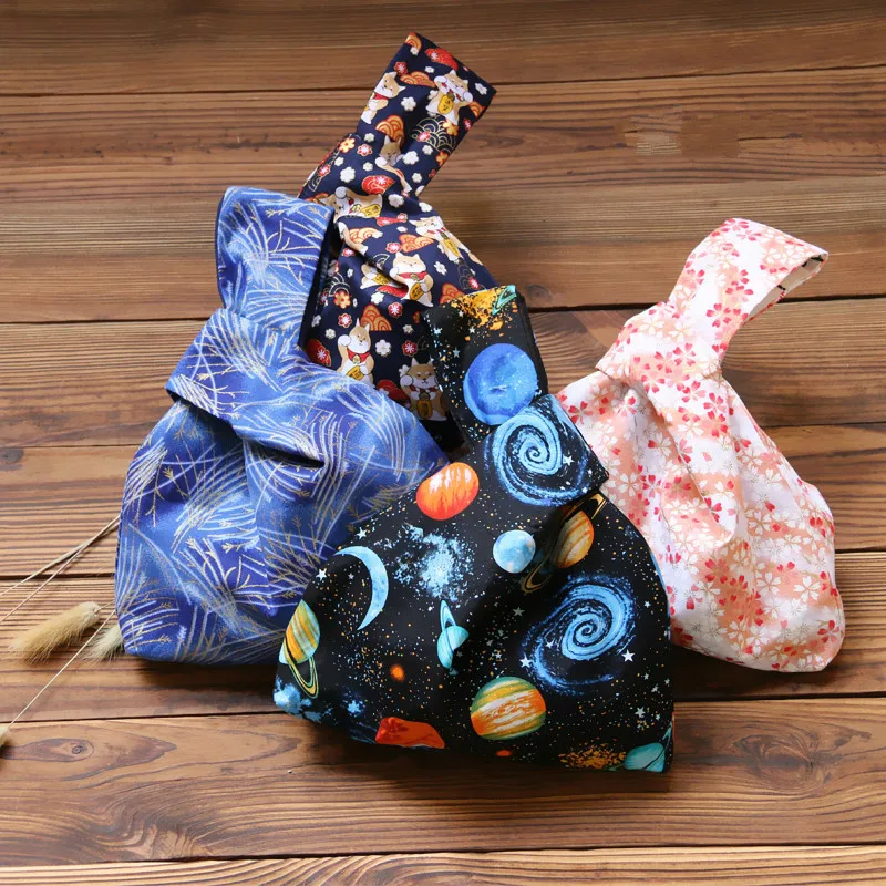 Size 23*31 cm Women Japanese Kimono Yukata Handbag Cosmetic Bag Mini Purse Floral Bucket Bag Traditional cosplay Costumes H9018
Size 23*31 cm Women Japanese Kimono Yukata Handbag Cosmetic Bag Mini Purse Floral Bucket Bag Traditional cosplay Costumes H9018