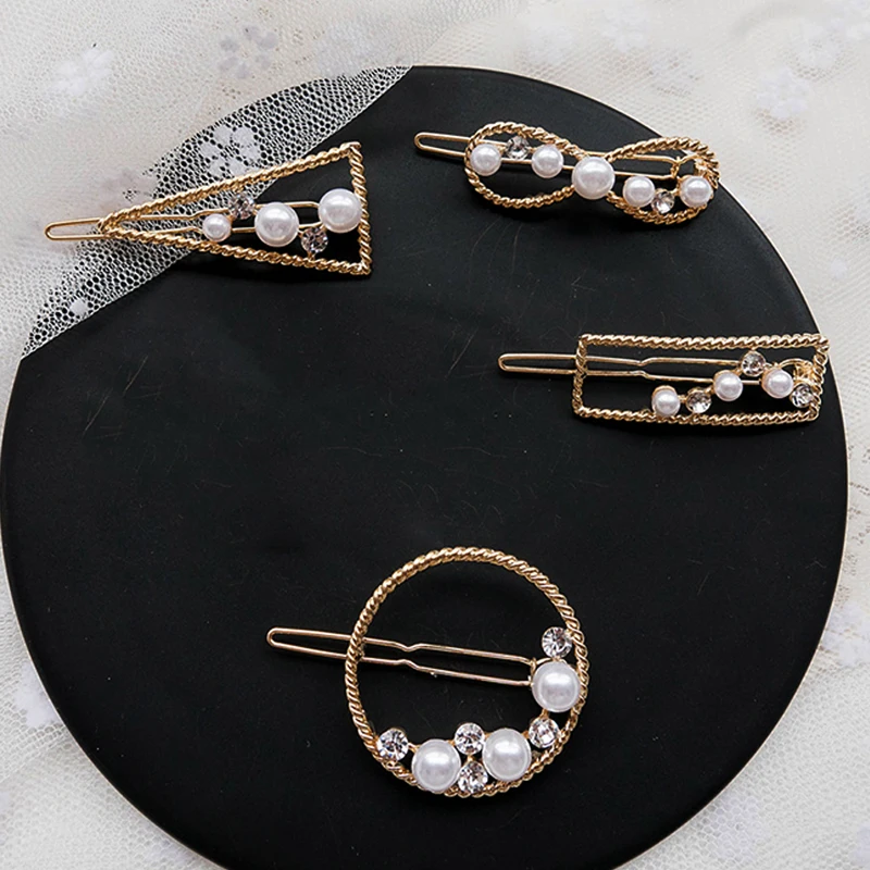 LNRRABC 2019 new Pentagram Side clip Temperament Pearl hairpin Lady Head wear Creative 1 PC Word folder Geometric Headwear
LNRRABC 2019 new Pentagram Side clip Temperament Pearl hairpin Lady Head wear Creative 1 PC Word folder Geometric Headwear