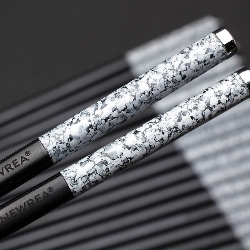 one pair alloy chopsticks new arrival household blue and white porcelain Chinese style chopsticks
one pair alloy chopsticks new arrival household blue and white porcelain Chinese style chopsticks