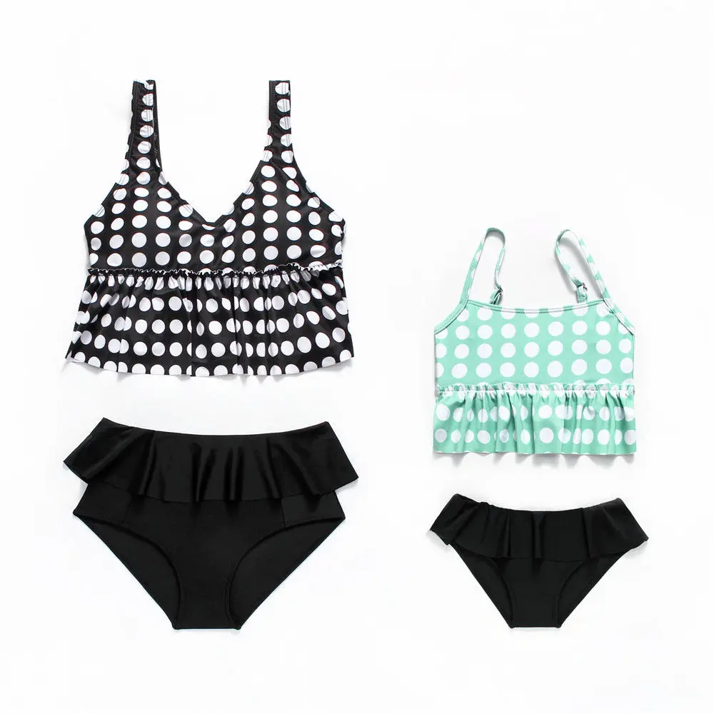 Family Matching Swimwear 2019 New Dot Printed Hign Waist Mommy And Me Swimsuit Summer Beach Bathing Suit Padded Simming Biquini
Family Matching Swimwear 2019 New Dot Printed Hign Waist Mommy And Me Swimsuit Summer Beach Bathing Suit Padded Simming Biquini