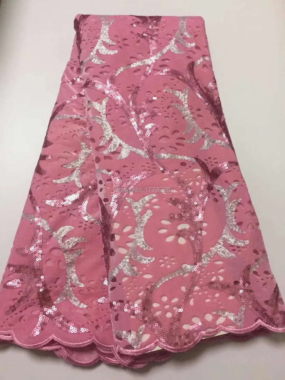 Fast Shipping (5yards/pc) Fabric Soft Hollow Out African Red Velvet Net Lace Fabric With Two Color Sequins Velvet For Dress CDF
Fast Shipping (5yards/pc) Fabric Soft Hollow Out African Red Velvet Net Lace Fabric With Two Color Sequins Velvet For Dress CDF