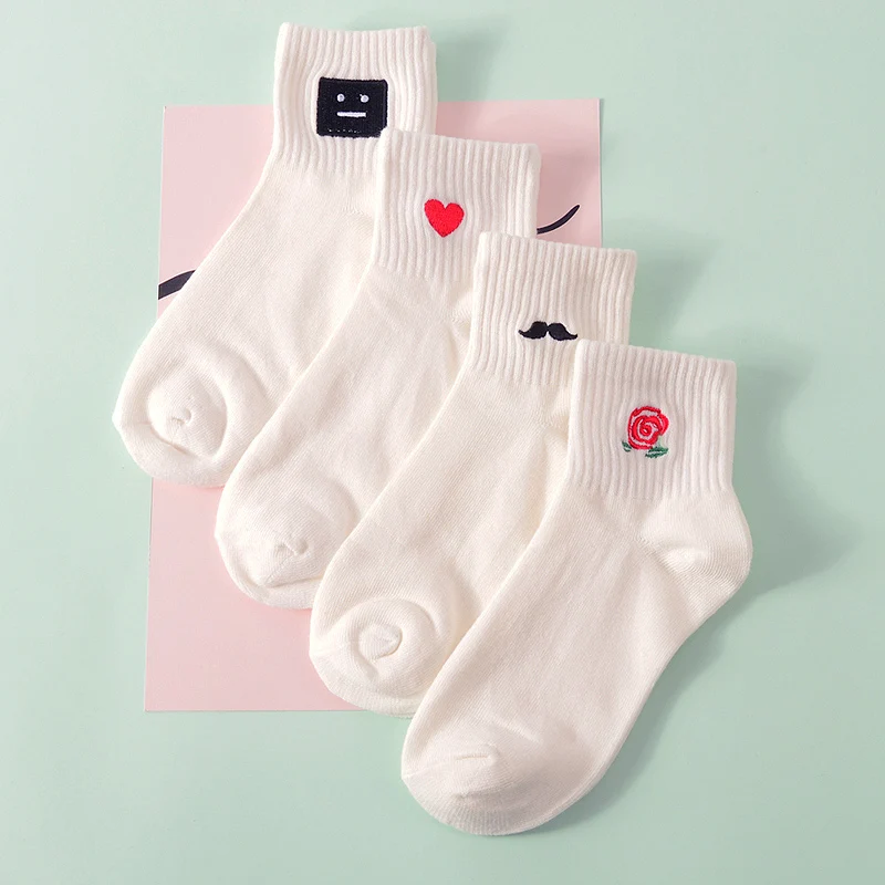 LNRRABC 1Pair New 14Patterns Cotton Cartoon Embroidery Harajuku Unisex Fashion Casual Socks chaussette femme
LNRRABC 1Pair New 14Patterns Cotton Cartoon Embroidery Harajuku Unisex Fashion Casual Socks chaussette femme