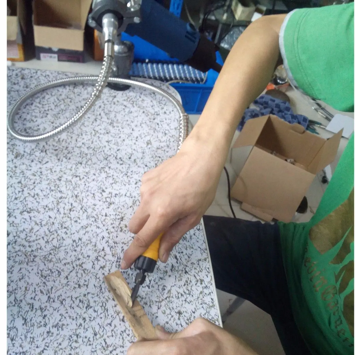 107CM 42" Corded Electric Flexible Shaft + L Key For Dremel Power Rotary Tool Grinder Accessories
107CM 42" Corded Electric Flexible Shaft + L Key For Dremel Power Rotary Tool Grinder Accessories