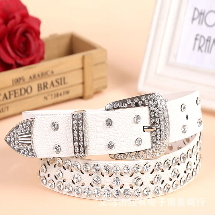 Split Leather + PU Rivet Belt Fashion Rhinestone Women's Studded Belts High Quality Female Leather Rock Women Strap For Jeans
Split Leather + PU Rivet Belt Fashion Rhinestone Women's Studded Belts High Quality Female Leather Rock Women Strap For Jeans