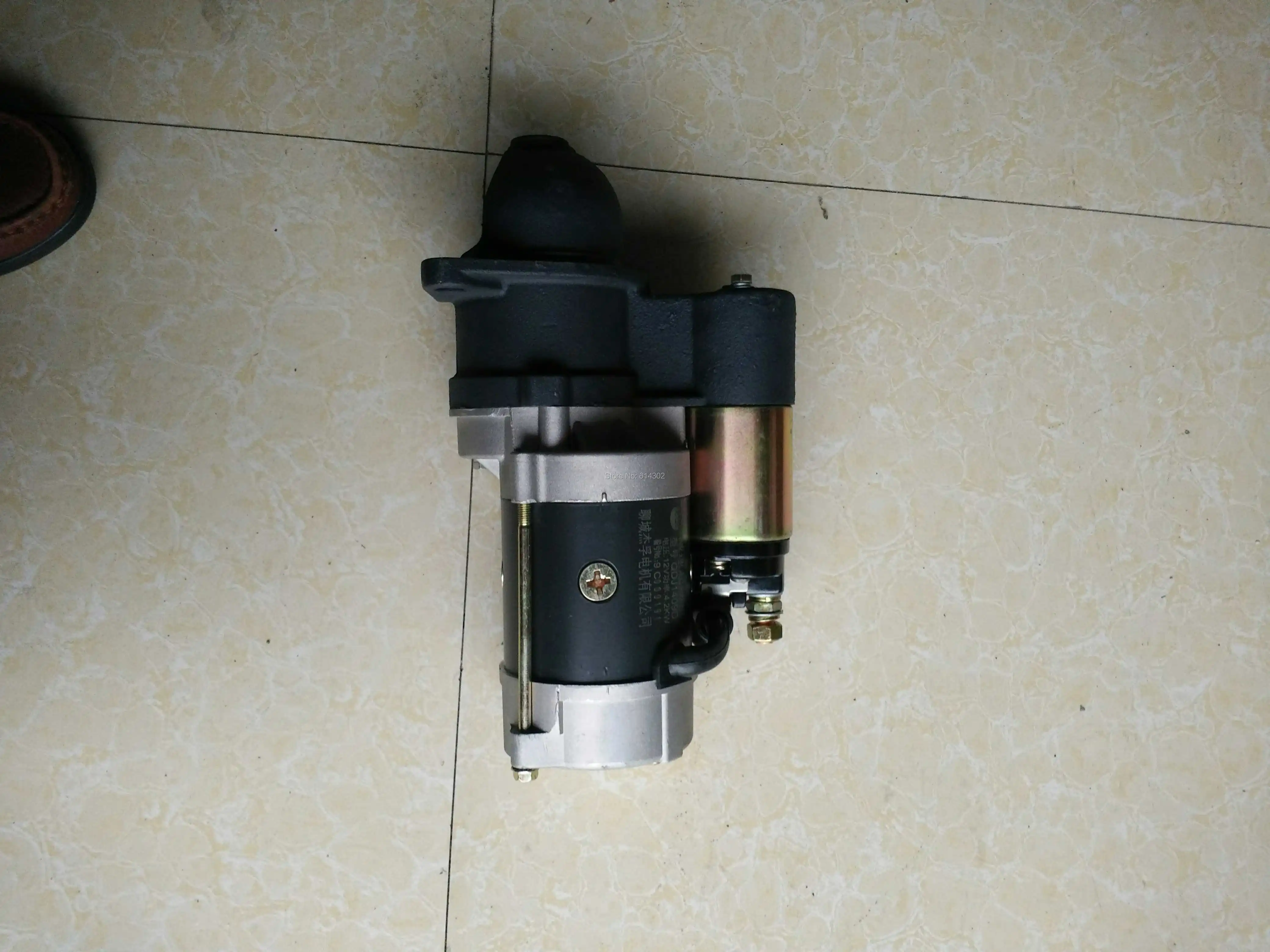 QDJ1409D starter motor for weifang K/ZH4102D/ZD K/ZH4102P/ZP/C series diesel engine spare parts weifang diesel generator parts
QDJ1409D starter motor for weifang K/ZH4102D/ZD K/ZH4102P/ZP/C series diesel engine spare parts weifang diesel generator parts