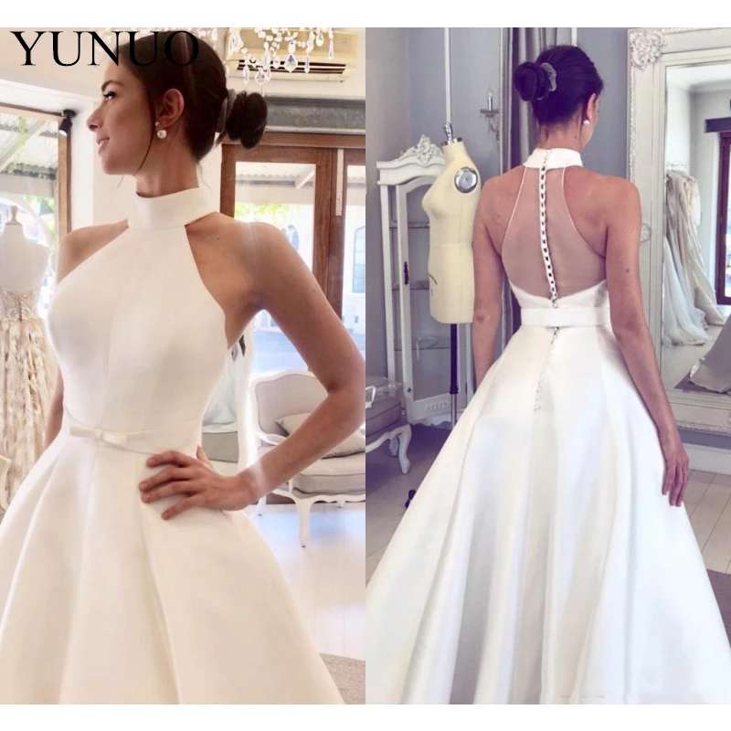 Фото YuNuo 2019 Простые Свадебные платья с открытой спиной покрытые пуговицы Vestidos De Novia Длинные Длина пола