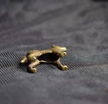 Collectable Chinese Brass Carved Zodiac Animal Lucky Dog Exquisite Small Pendant Statues
Collectable Chinese Brass Carved Zodiac Animal Lucky Dog Exquisite Small Pendant Statues