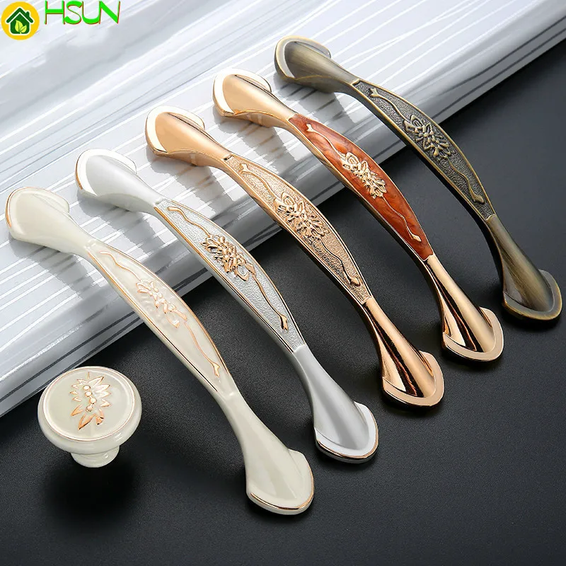 Cabinet Knobs and Handles for Furniture Simple Kitchen Handles Drawer Pulls Door Handles handvatten voor meubels bouton YJ2006
Cabinet Knobs and Handles for Furniture Simple Kitchen Handles Drawer Pulls Door Handles handvatten voor meubels bouton YJ2006