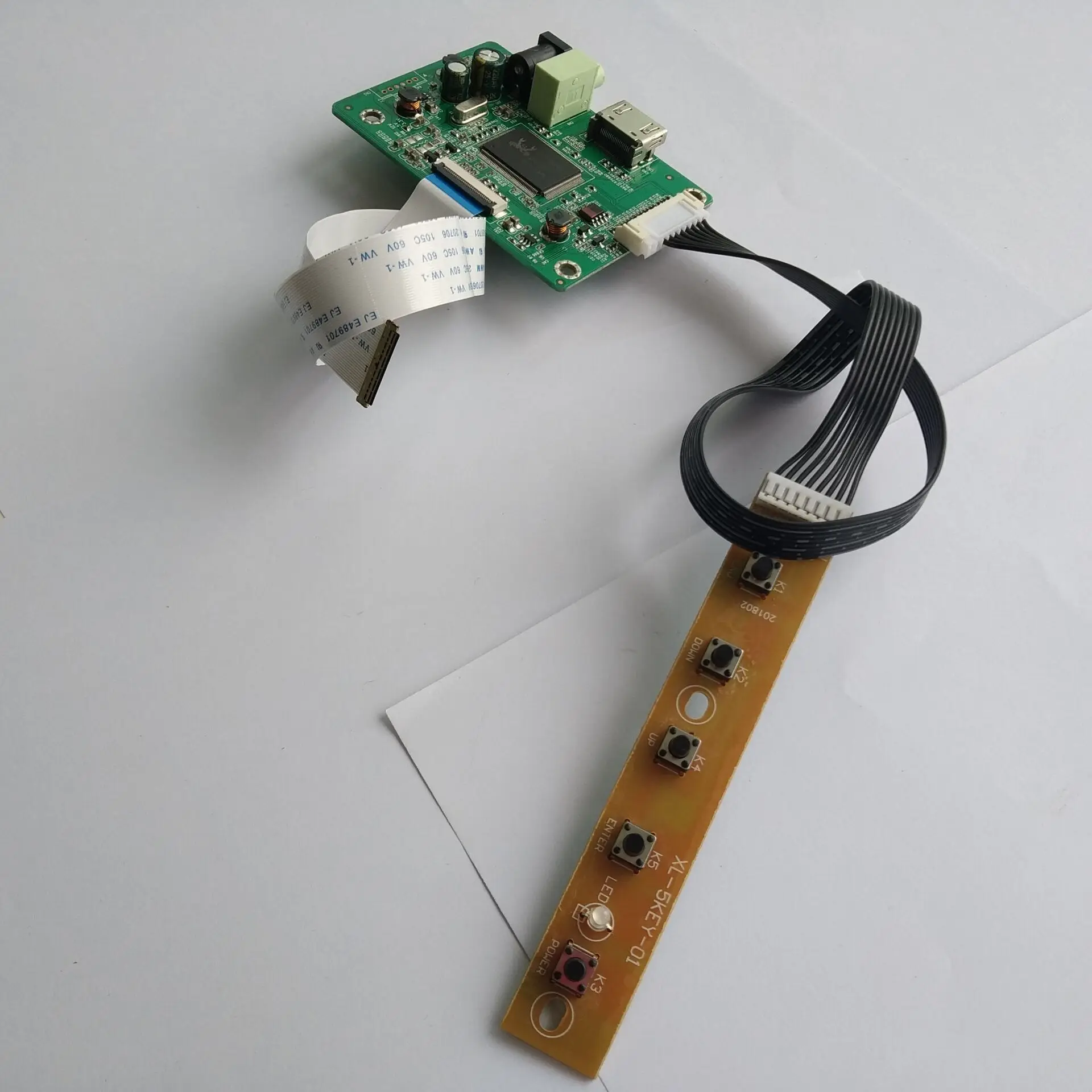 HDMI светодиодный ЖК-контроллер EDP плата комплект для VVX13F009G00 1920*1080 13,3 "панель экрана монитора карты
HDMI светодиодный ЖК-контроллер EDP плата комплект для VVX13F009G00 1920*1080 13,3 "панель экрана монитора карты