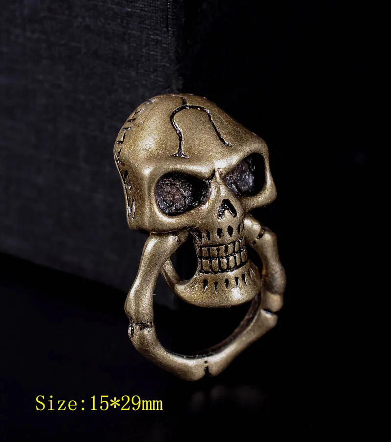 10pcs 3 Colors Gunmetal Leathercraft Skull Skeleton Leathercraft Rivet Punk Wallet Chain Antique Decorative DIY Wallet Bag
10pcs 3 Colors Gunmetal Leathercraft Skull Skeleton Leathercraft Rivet Punk Wallet Chain Antique Decorative DIY Wallet Bag