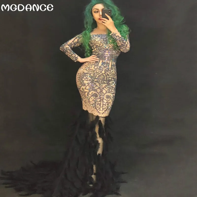 New Women Sexy Black Feather Long Dress Sparkling Crystals Nightclub Party Stage Wear Dancer Singer Bling Dance Costumes
New Women Sexy Black Feather Long Dress Sparkling Crystals Nightclub Party Stage Wear Dancer Singer Bling Dance Costumes