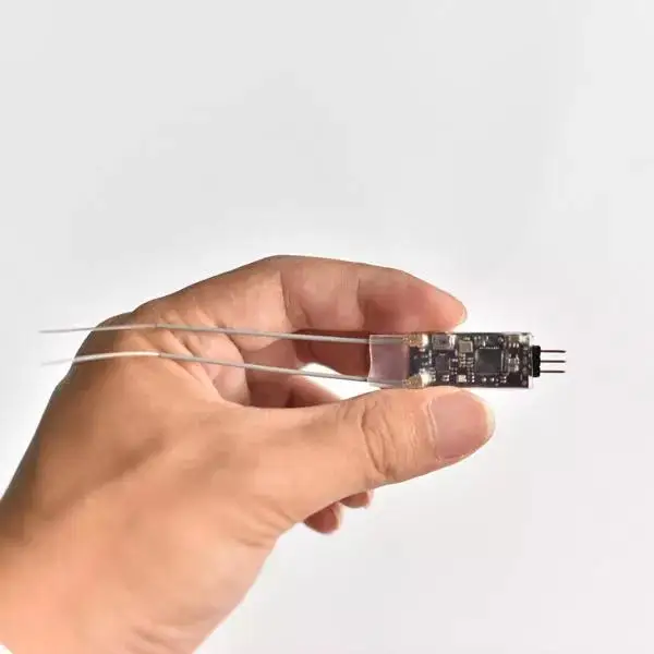 LeadingStar Radiolink R12DSM 2.4G 12CH DSSS FHSS Receiver for AT9 AT9S AT10 AT10II Transmitter