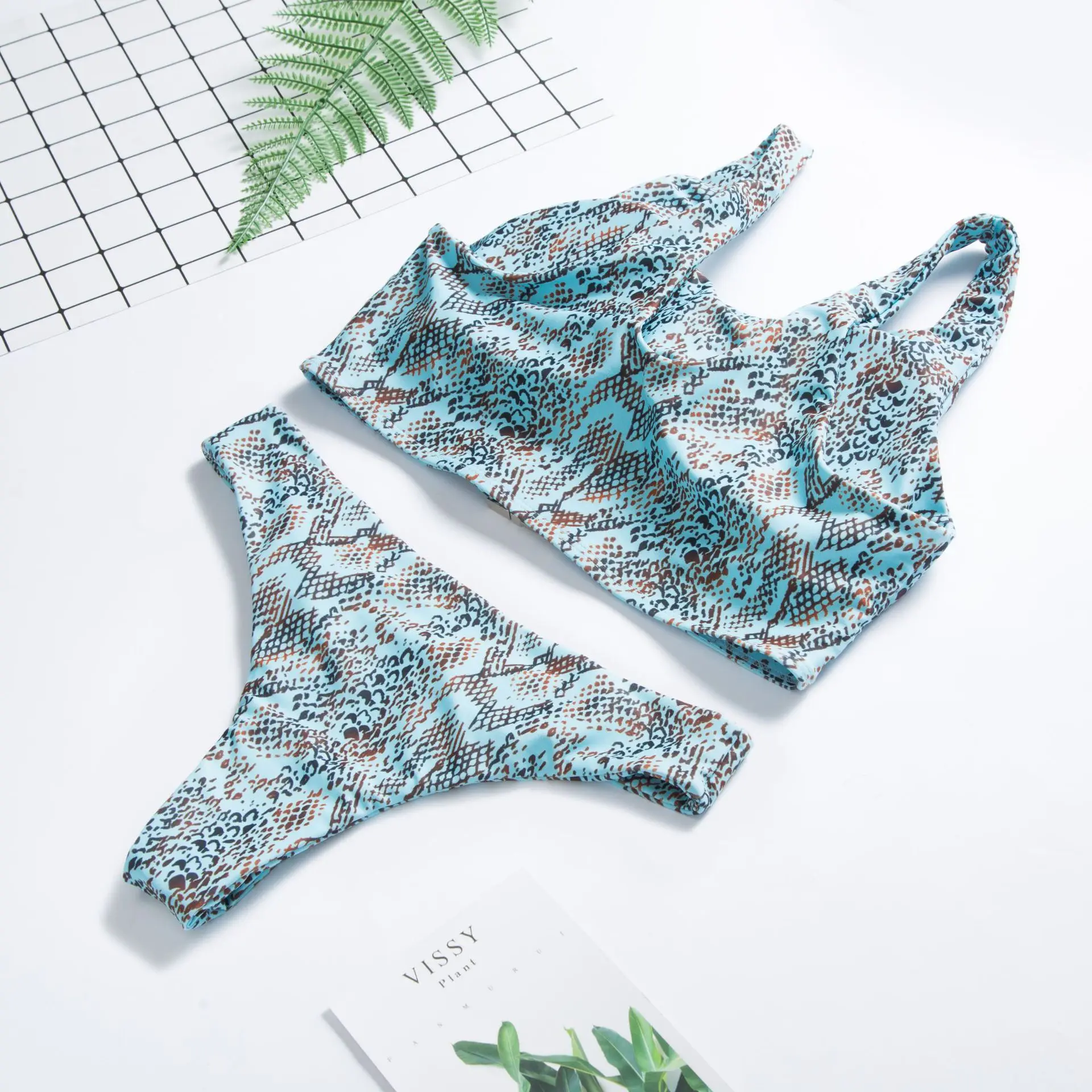 Hirigin Sexy Bandage Bikini Set Women Swimwear 2019 Hollow Out Serpentine Biquini Women Swimsuit Beach Bathing Suit Push Padded
Hirigin Sexy Bandage Bikini Set Women Swimwear 2019 Hollow Out Serpentine Biquini Women Swimsuit Beach Bathing Suit Push Padded