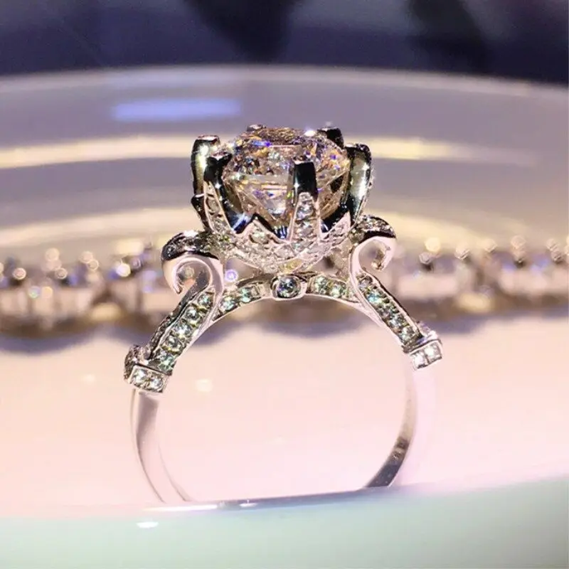 Fashion Flower Ring 2ct Round Cut Luxury Cz Band Women's Silver Color Wedding Gift Ring Size 6-9
Fashion Flower Ring 2ct Round Cut Luxury Cz Band Women's Silver Color Wedding Gift Ring Size 6-9