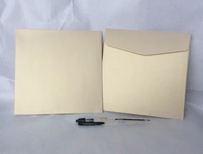 50pcs/lot pearl paper envelope, available in various colors customized LOGO 175*175mm square envelope, wedding invitation
50pcs/lot pearl paper envelope, available in various colors customized LOGO 175*175mm square envelope, wedding invitation