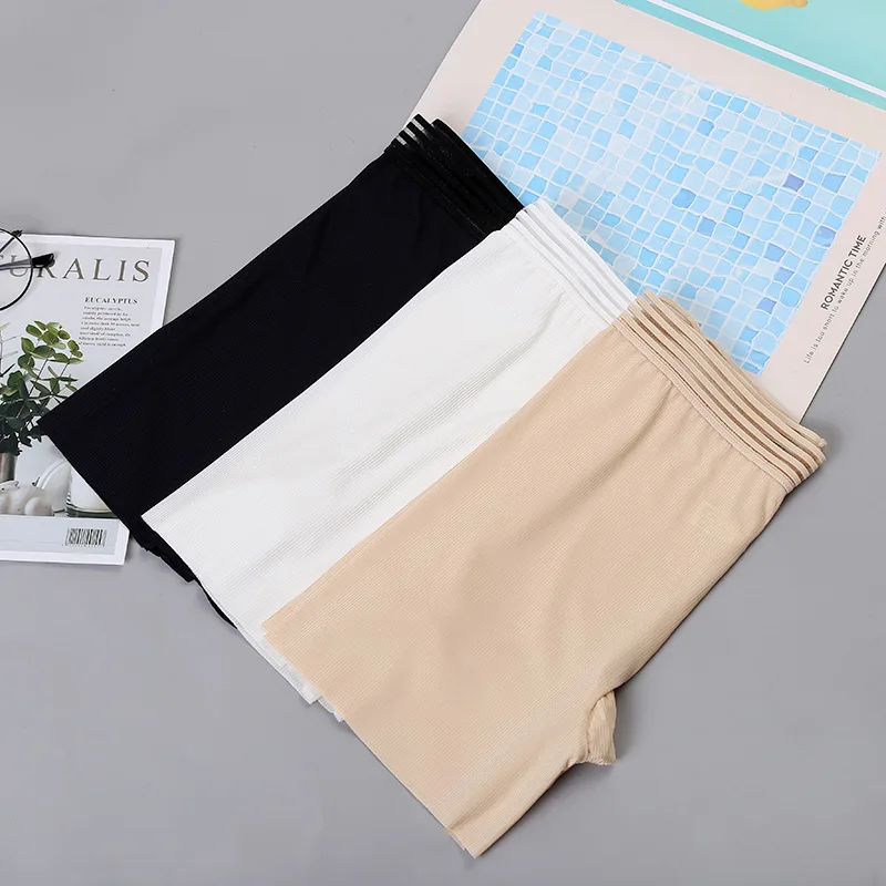 3 Pieces Per Pack Ladies Ice Silk No Trace Flat Angle Anti-light Safety Pants Plus Three Shorts
3 Pieces Per Pack Ladies Ice Silk No Trace Flat Angle Anti-light Safety Pants Plus Three Shorts
