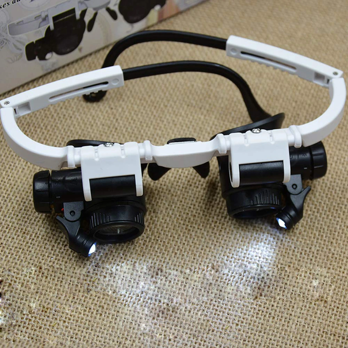 Adjustable LED Light Magnification Head Wearing Magnifier Glass For Jewellery Watch Clock Repair 3 Modes 8x15x23x
Adjustable LED Light Magnification Head Wearing Magnifier Glass For Jewellery Watch Clock Repair 3 Modes 8x15x23x