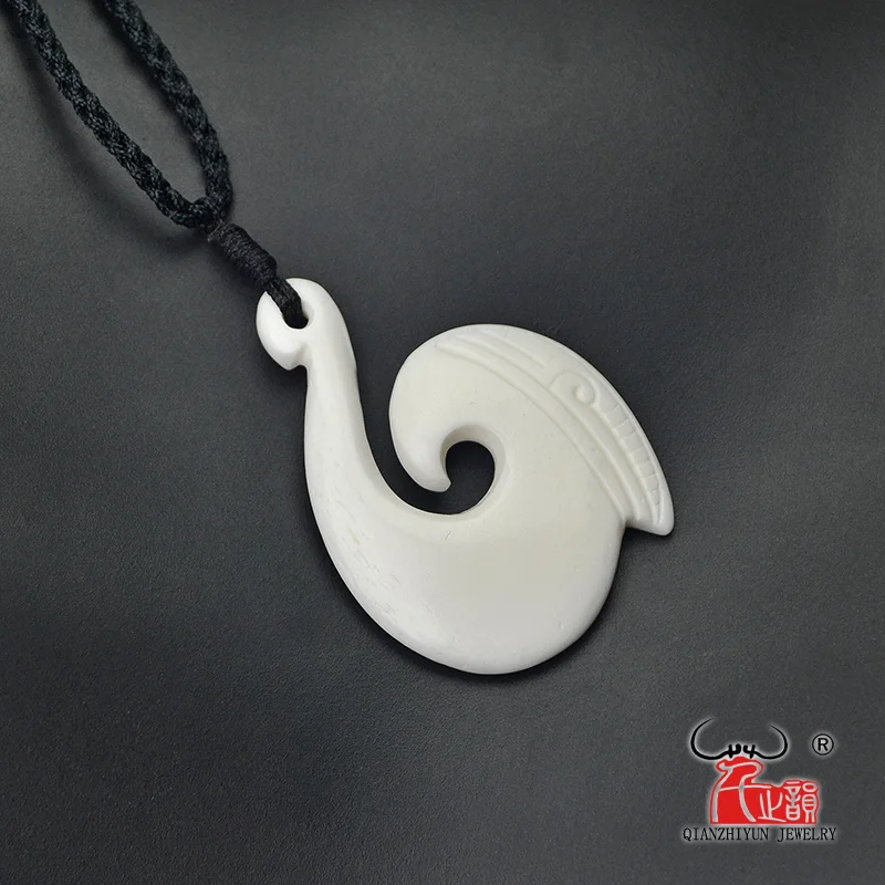 GX090 Hot Sale New Zealand Maori hand-carved Axe bone necklace women Hawaii witha pendant necklaces man' choice of surfing
GX090 Hot Sale New Zealand Maori hand-carved Axe bone necklace women Hawaii witha pendant necklaces man' choice of surfing