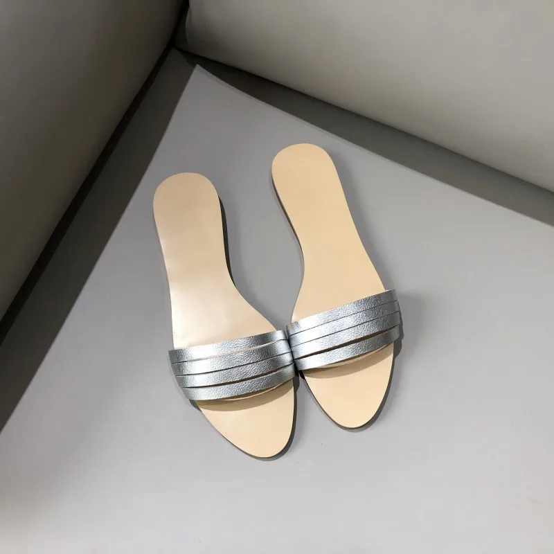 Moraima Snc 2019 Top Quality Solid Black Silver White Student Cozy Simple Summer Shoes Slipper Party Outside Fashion Slides
Moraima Snc 2019 Top Quality Solid Black Silver White Student Cozy Simple Summer Shoes Slipper Party Outside Fashion Slides