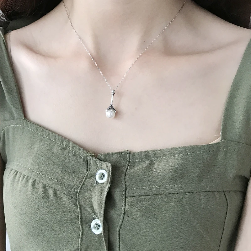 New Design 925 Sterling Silver Creative Mix Personality Mace Pearl Chicken Claw Pendant Necklace Fine Jewelry
New Design 925 Sterling Silver Creative Mix Personality Mace Pearl Chicken Claw Pendant Necklace Fine Jewelry