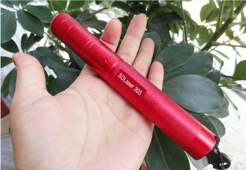 Hot! High Power military Green Laser Pointers 100w 100000M 532nm Lazer Flashlight Light Burning Match & Burn Cigarettes Hunting
Hot! High Power military Green Laser Pointers 100w 100000M 532nm Lazer Flashlight Light Burning Match & Burn Cigarettes Hunting