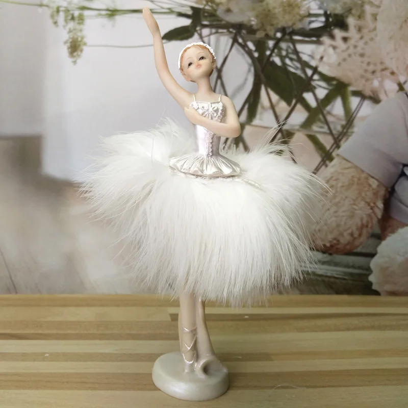 Фото Балетная фигурка из смолы для девочек маленькие украшения красивые модели милые