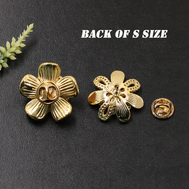 Lanyika Fashion Jewelry Distinctive Hollow Leaf Micro Paved Brooch Pin for Engagement Banquet Party Luxury Bridal Best Gift
Lanyika Fashion Jewelry Distinctive Hollow Leaf Micro Paved Brooch Pin for Engagement Banquet Party Luxury Bridal Best Gift