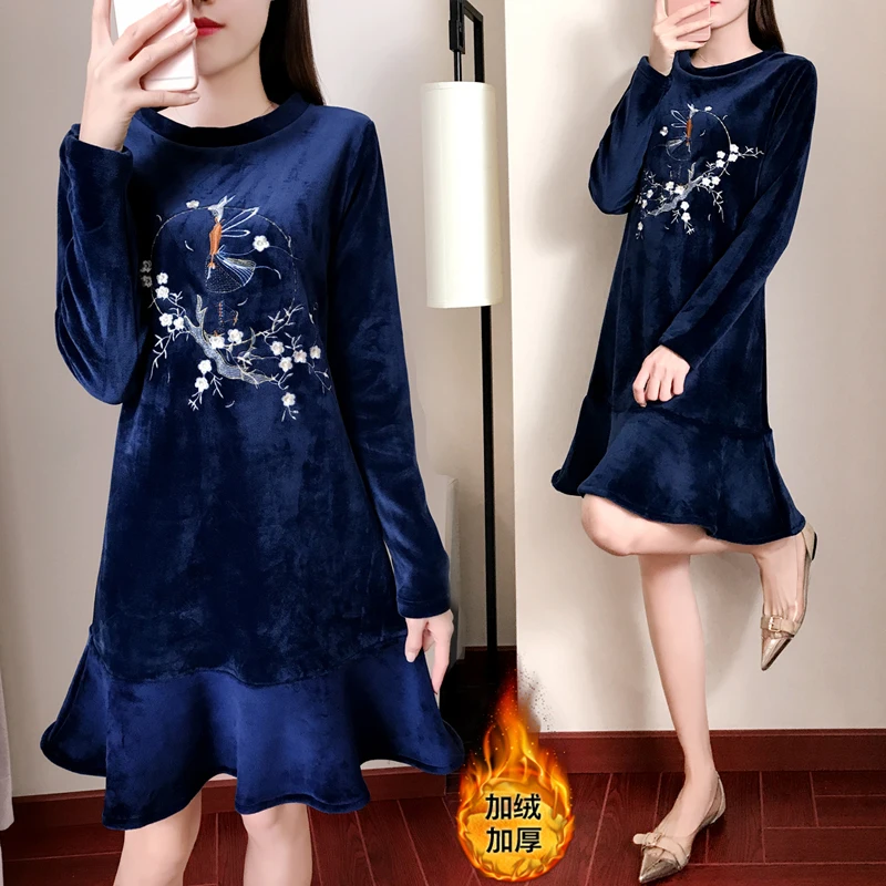 New casual dresses women embroidery dress pleuche wears velvet double-sided velvet dress lady vestidos fleece warm outfit big
New casual dresses women embroidery dress pleuche wears velvet double-sided velvet dress lady vestidos fleece warm outfit big