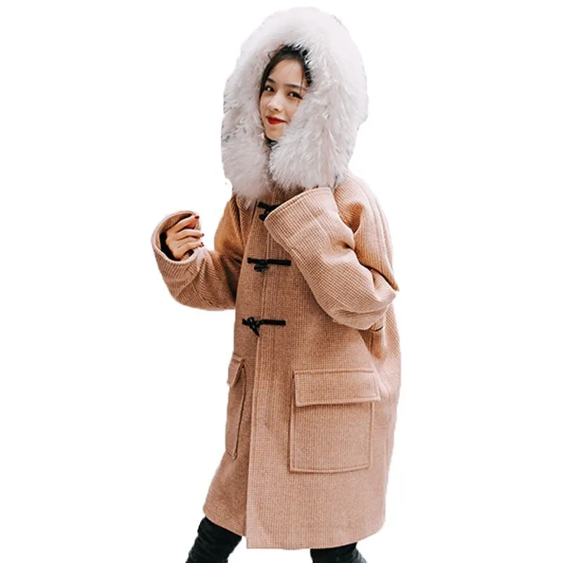 Plaid Big Hair Collar Hooded Outerwear 2021 Long Thick Horns Buckle Woolen Coats Winter Overcoat Women Wool Tops Female A593
Plaid Big Hair Collar Hooded Outerwear 2021 Long Thick Horns Buckle Woolen Coats Winter Overcoat Women Wool Tops Female A593