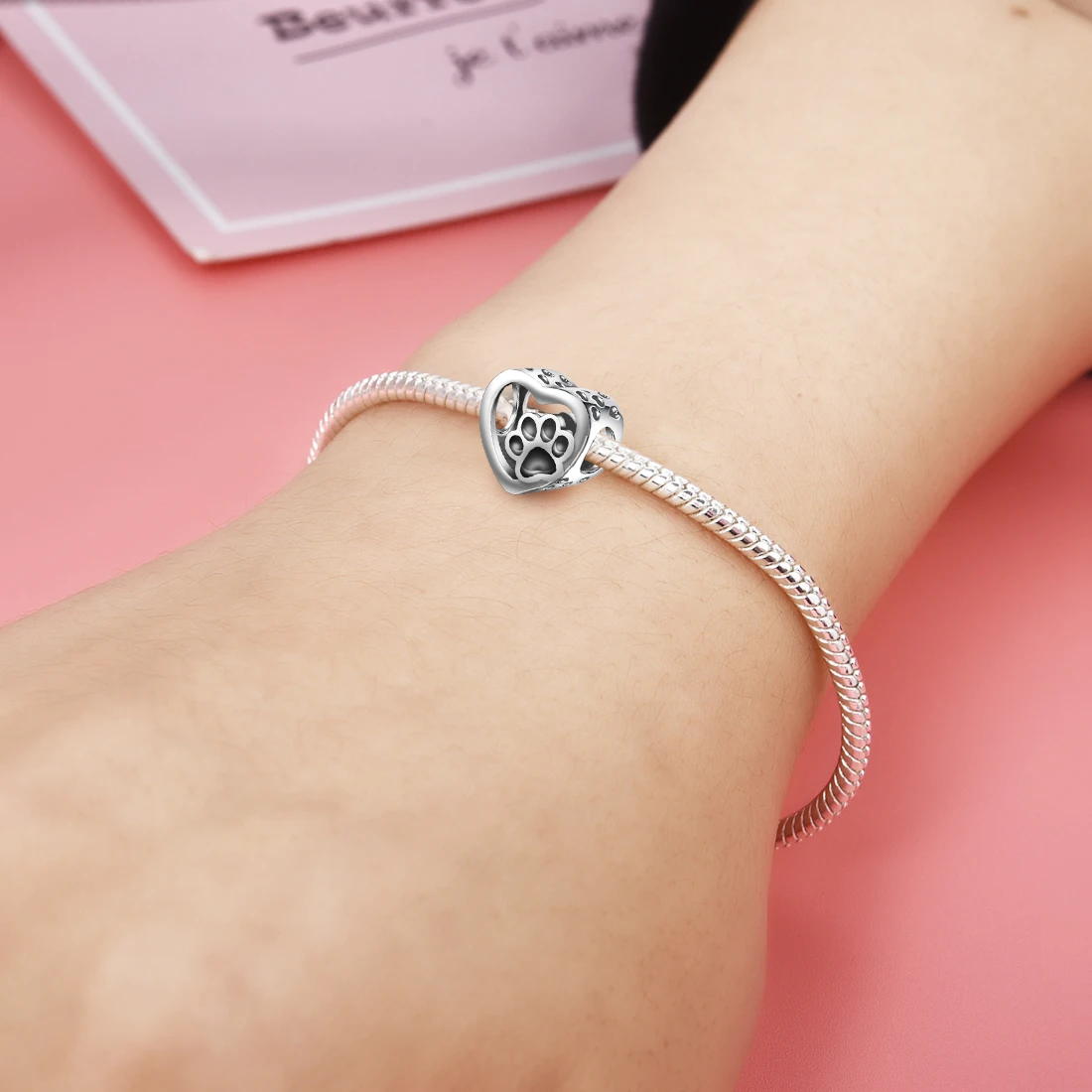 DALARAN 2019 Fashion Silver 925 Jewelry Sterling Silver Animal Footprints Beads Fit Charm Bracelet Necklace For Women DIY
DALARAN 2019 Fashion Silver 925 Jewelry Sterling Silver Animal Footprints Beads Fit Charm Bracelet Necklace For Women DIY