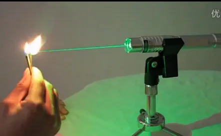 AAA Most Powerful Military 200w 2000000m 532nm Green Laser Pointer Flashlight Burning match candle lit cigarette wicked LAZER
AAA Most Powerful Military 200w 2000000m 532nm Green Laser Pointer Flashlight Burning match candle lit cigarette wicked LAZER