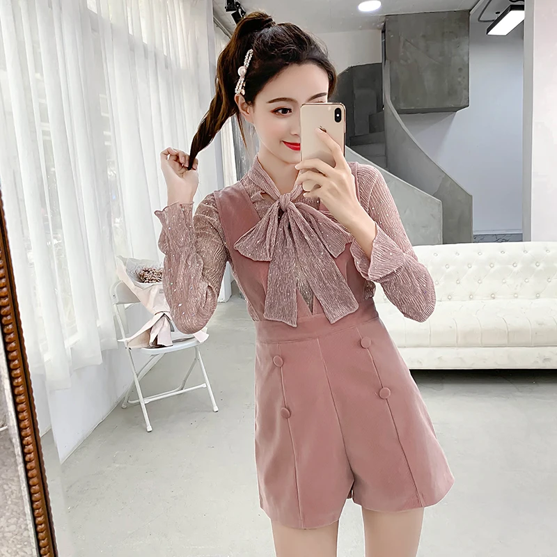 spring 2019 new women's clothing set Korean fashion bow bright chiffon blouse top & jumper two-piece lady shorts suit S-XL Size
spring 2019 new women's clothing set Korean fashion bow bright chiffon blouse top & jumper two-piece lady shorts suit S-XL Size