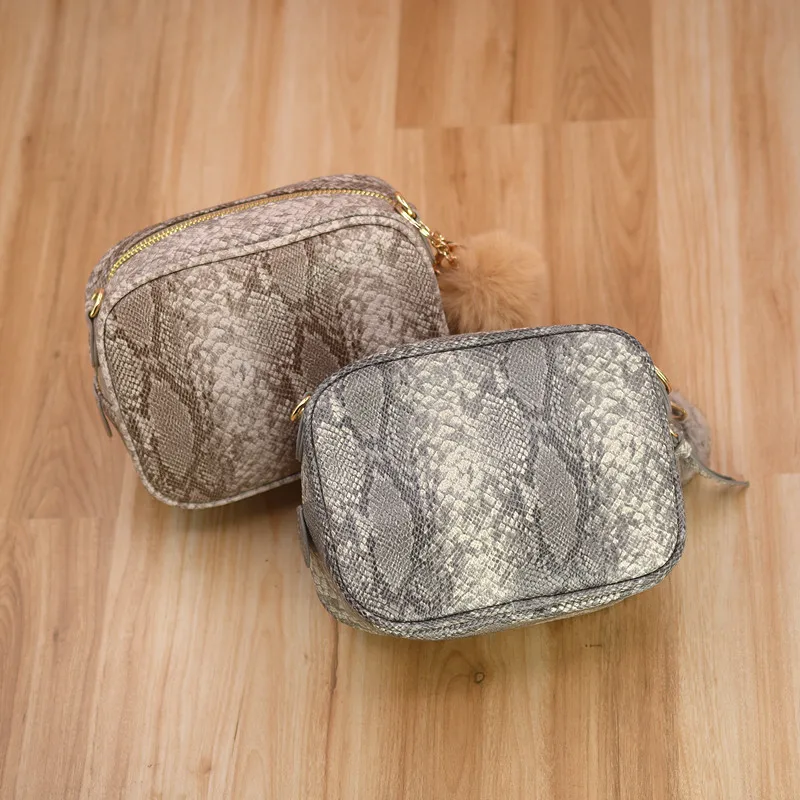 Fashion women bag small square bag cross body designer soft grey PU leather handbag ladies bags for woman drop shipping
Fashion women bag small square bag cross body designer soft grey PU leather handbag ladies bags for woman drop shipping