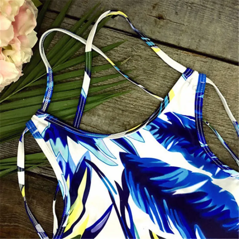 Women Swimwear Push-up Padded Triangle Bra Top Thong Bottom Bikini Set Swimsuit New Hot Summer Swimwear biquinis feminino 2019
Women Swimwear Push-up Padded Triangle Bra Top Thong Bottom Bikini Set Swimsuit New Hot Summer Swimwear biquinis feminino 2019