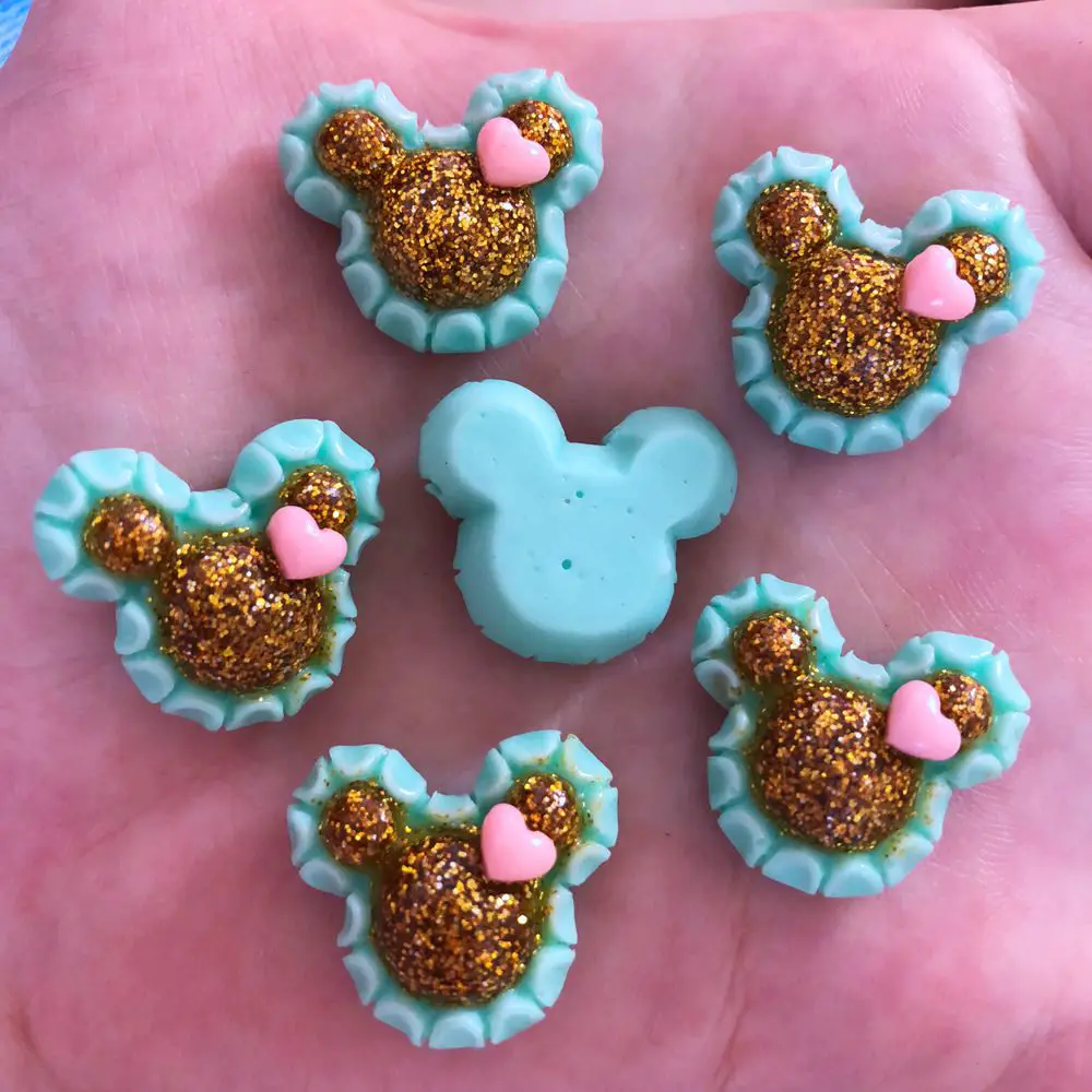New 6pcs Resin Gold Powder Heart Mouse Flatback Stones Child Scrapbooks Buttons R634
New 6pcs Resin Gold Powder Heart Mouse Flatback Stones Child Scrapbooks Buttons R634