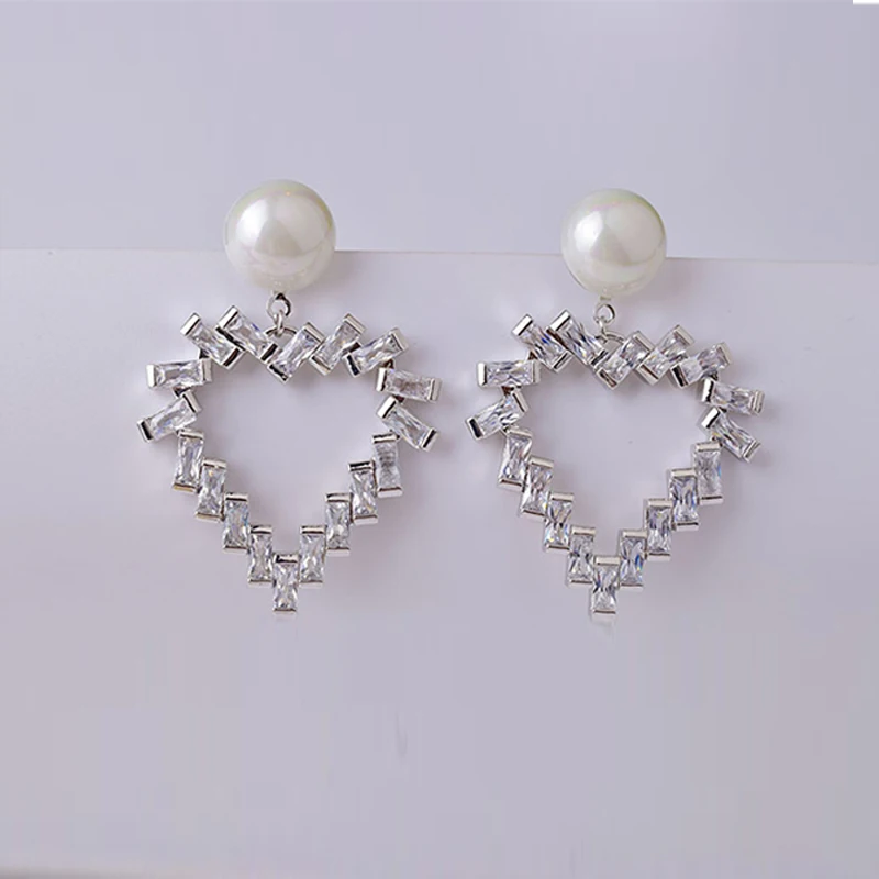 CHENFAN fashion women's earrings 2020 jewelery Copper Women Heart Pearl Jewelry earrings for women with stones earrings jewelry
CHENFAN fashion women's earrings 2020 jewelery Copper Women Heart Pearl Jewelry earrings for women with stones earrings jewelry