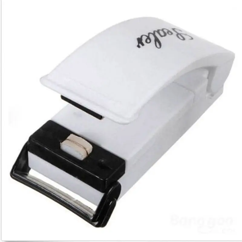 Portable Mini Heat Sealer Home Sealing Machine Plastic Bag Food Packaging Kitchen Snack Fruit vegetable Sealing Specialty Tools
Portable Mini Heat Sealer Home Sealing Machine Plastic Bag Food Packaging Kitchen Snack Fruit vegetable Sealing Specialty Tools