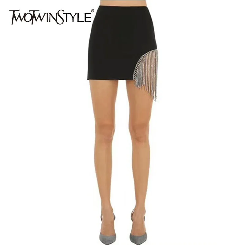TWOTWINSTYLE Patchwork Diamond Tassel Skirt Women High Waist Black Sexy Mini Skirt Female 2020 Autumn Fashion Clothes Large Size
TWOTWINSTYLE Patchwork Diamond Tassel Skirt Women High Waist Black Sexy Mini Skirt Female 2020 Autumn Fashion Clothes Large Size