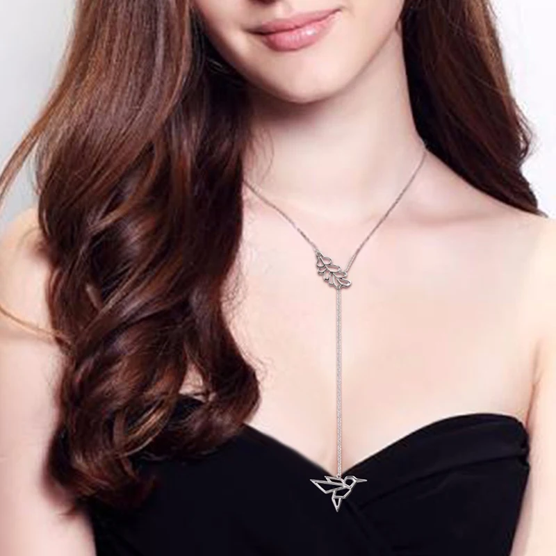 925 Sterling Silver Hummingbirds on Tree Necklace Hollow Craft Animal Pendant Chain for Women 2020 Fine Jewelry Christmas Gift
925 Sterling Silver Hummingbirds on Tree Necklace Hollow Craft Animal Pendant Chain for Women 2020 Fine Jewelry Christmas Gift