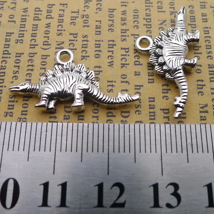 100pcs Exquisite dinosaur charms pendants 14*27mm antique silver alloy Handmade earring bracelet necklace Jewelry DIY Components
100pcs Exquisite dinosaur charms pendants 14*27mm antique silver alloy Handmade earring bracelet necklace Jewelry DIY Components