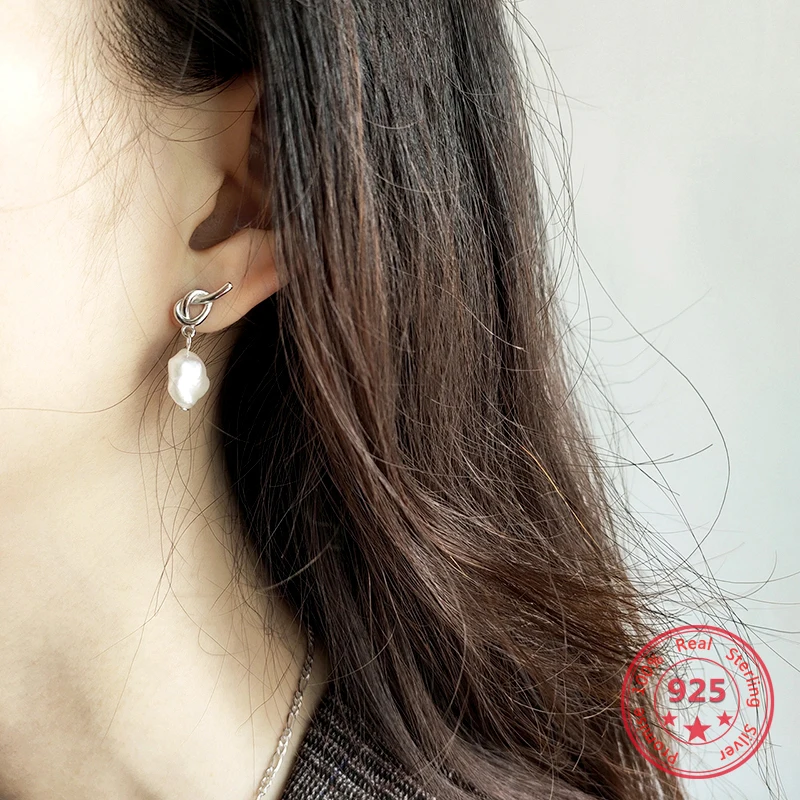 Pure 925 Silver European American New Design Creative Concise Baroque Pearl Stud Earrings Fine Jewelry
Pure 925 Silver European American New Design Creative Concise Baroque Pearl Stud Earrings Fine Jewelry