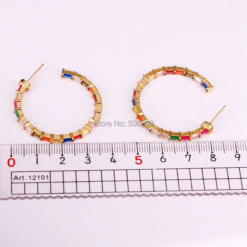 1 pair New Stud micro pave cz circle Earrings With Rainbow CZ gold Stud Earring girl earring women jewelry
1 pair New Stud micro pave cz circle Earrings With Rainbow CZ gold Stud Earring girl earring women jewelry