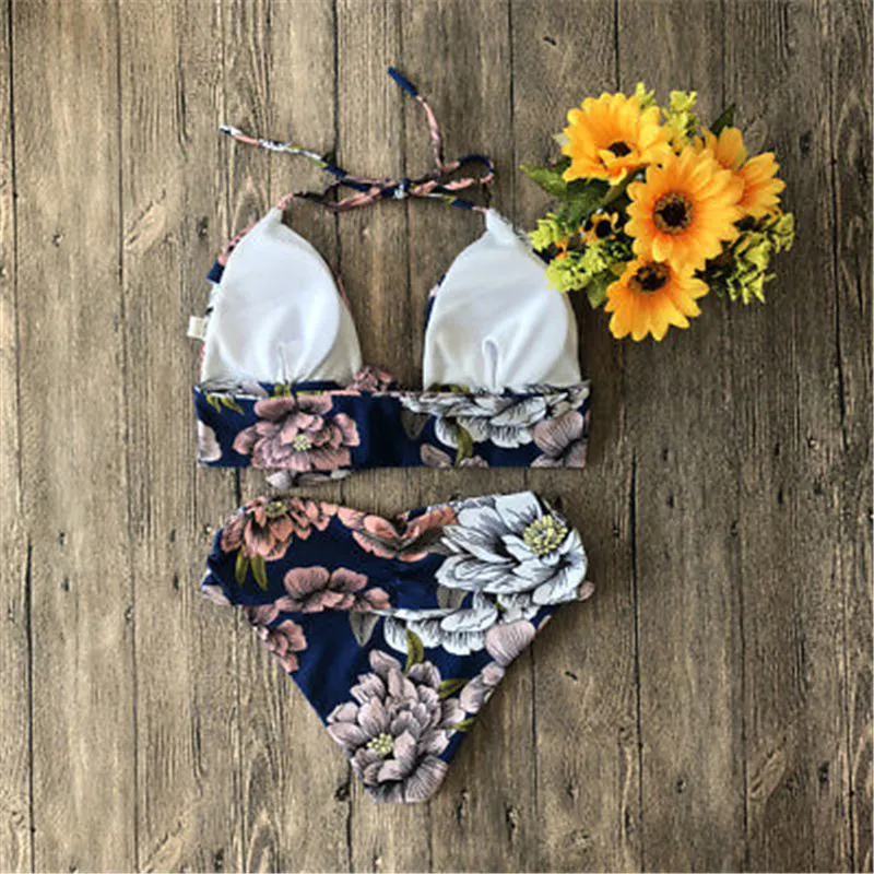 Women New Bikini Set Sexy Wrap Chest Floral Printed Swimsuit Push-up Triangle Swimwear Padded Bandage Bathing Suit Beachwear Hot
Women New Bikini Set Sexy Wrap Chest Floral Printed Swimsuit Push-up Triangle Swimwear Padded Bandage Bathing Suit Beachwear Hot