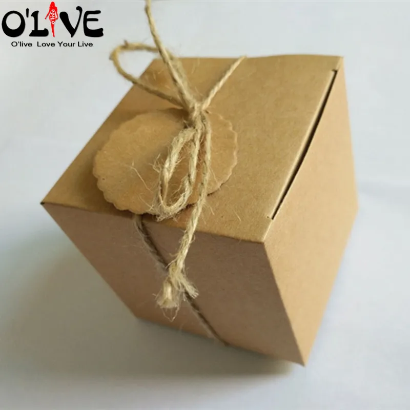 50pcs Kraft Paper Pillow/Square Candy Box Rustic Wedding Favors Candy Holder Bags Wedding Party Gift Boxes with thank you tag D3
50pcs Kraft Paper Pillow/Square Candy Box Rustic Wedding Favors Candy Holder Bags Wedding Party Gift Boxes with thank you tag D3