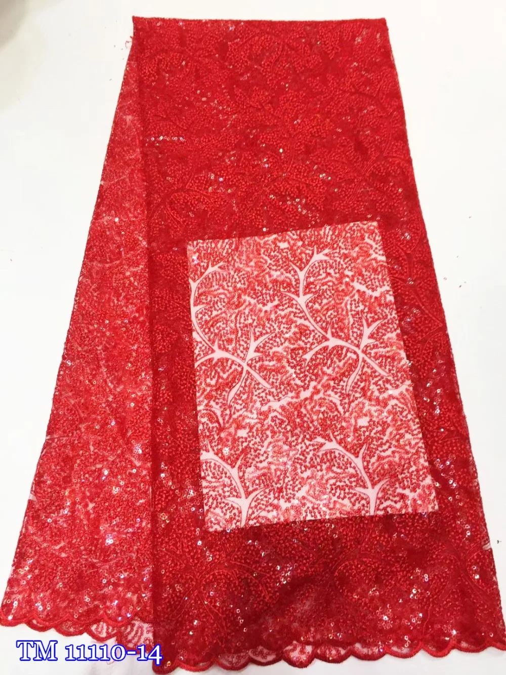 High quality African organza sequins lace fabric hot sale Swiss french tulle lace embroidered sequence glitter 2019 for women
High quality African organza sequins lace fabric hot sale Swiss french tulle lace embroidered sequence glitter 2019 for women