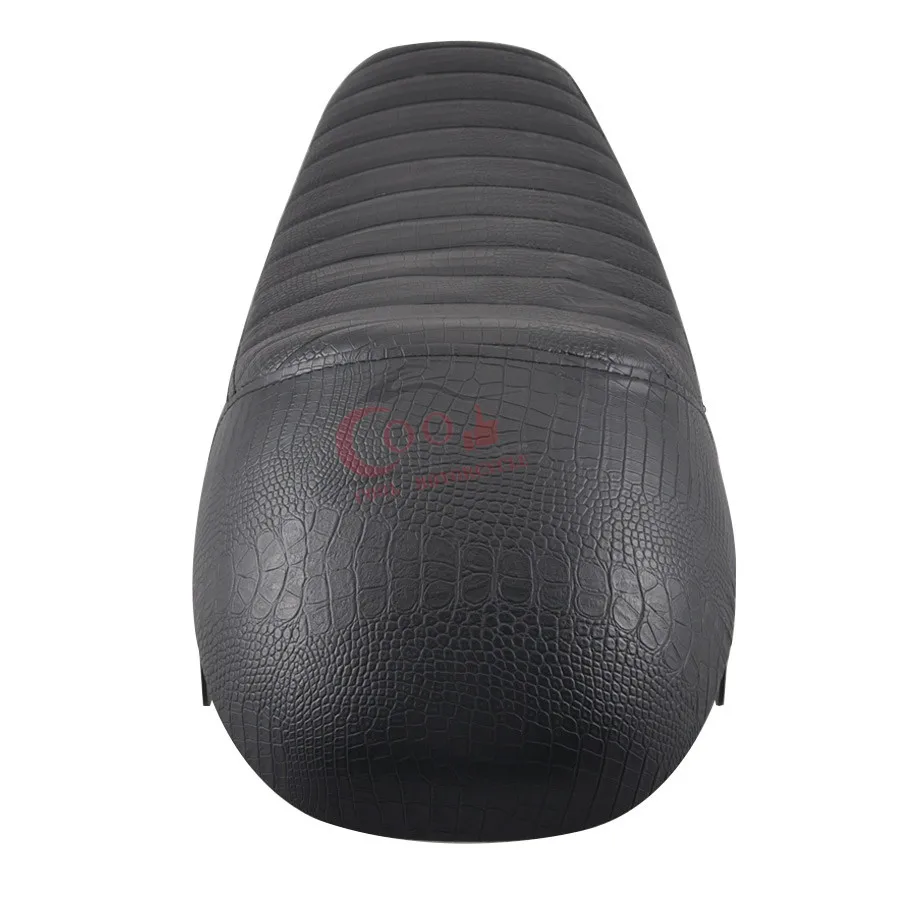 Мотоциклетное универсальное седло Hump Cafe Racer, винтажное седло, подходит для SUZUKI GN125 GN250 GN400, черная кожа аллигатора
Мотоциклетное универсальное седло Hump Cafe Racer, винтажное седло, подходит для SUZUKI GN125 GN250 GN400, черная кожа аллигатора